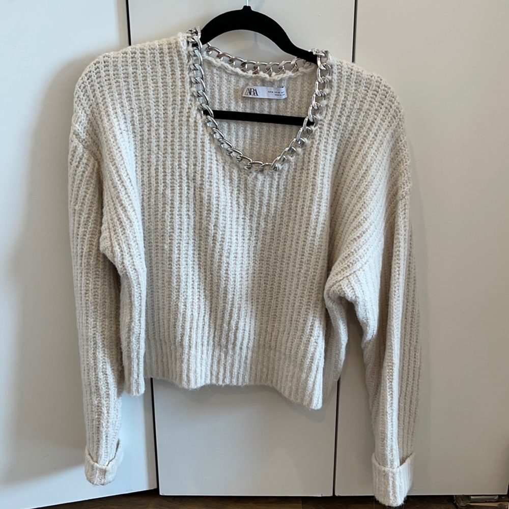 Zara Trendy Detailed Chain Sweater! NEW SEASON!